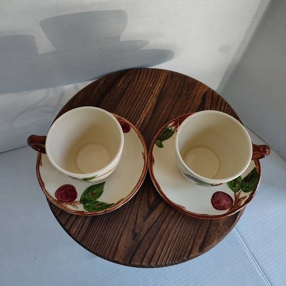 Franciscan Apple Cups & Saucers Set Of 2 Apple Tree Cups And Plates Vintage USA - Picture 2 of 16